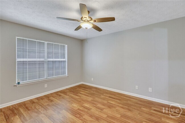 Building Photo - 34 Quail Forest Dr