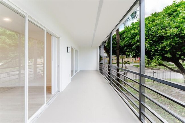 Building Photo - 400 Waterway Dr S