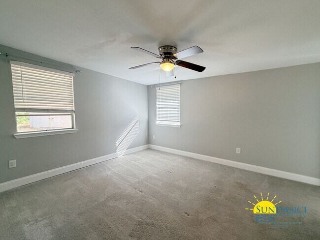 Building Photo - Upgraded 4BR Home with In-Ground Pool in Fort Walton Beach!