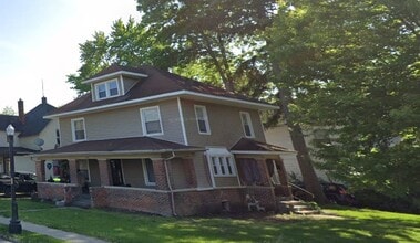 Building Photo - Broadway Triplex