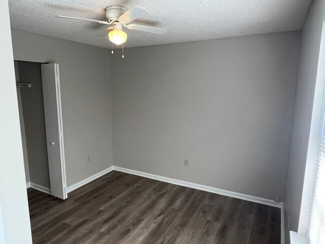 Building Photo - Updated 3 Bed + Loft with Large Garage in ...