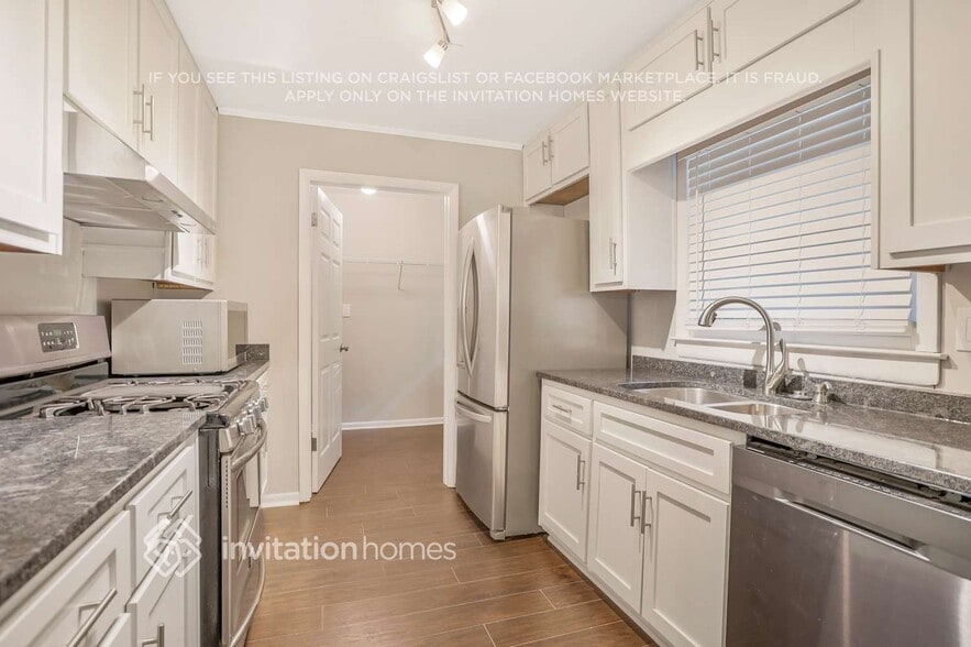 Building Photo - 2330 Troy Cove Rd