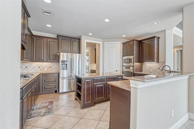 Building Photo - 27415 Blinkwood Park