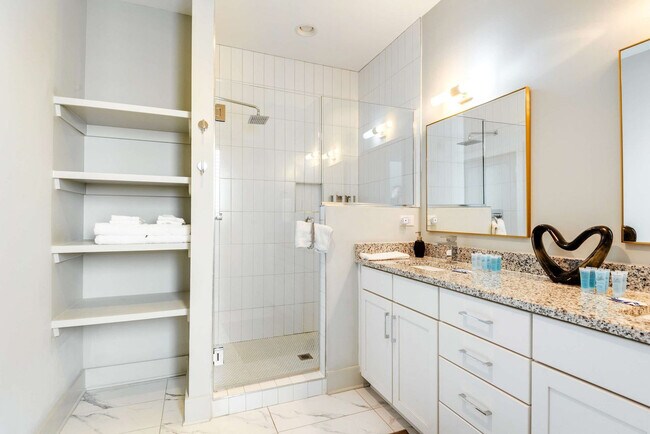 Building Photo - 1112 Harmony Way