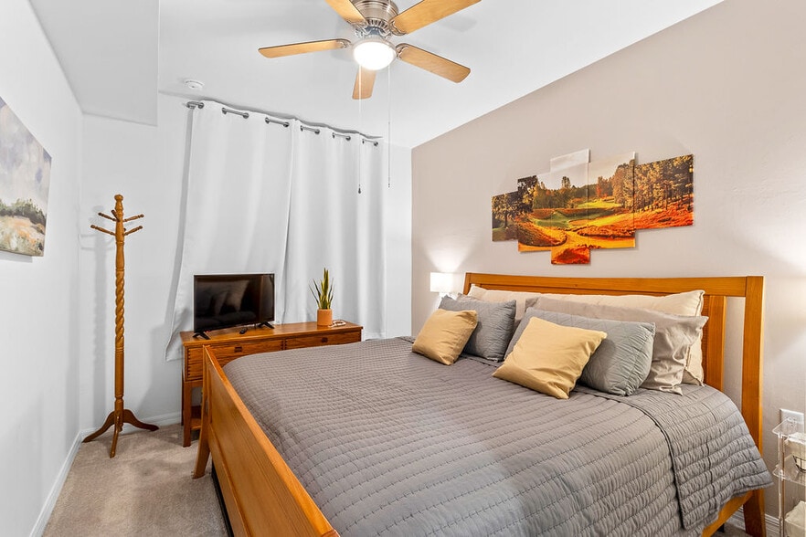 Building Photo - 5651 Double Eagle Cir