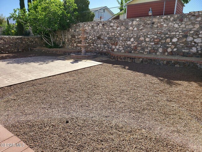 Building Photo - 7532 Plaza Taurina Dr