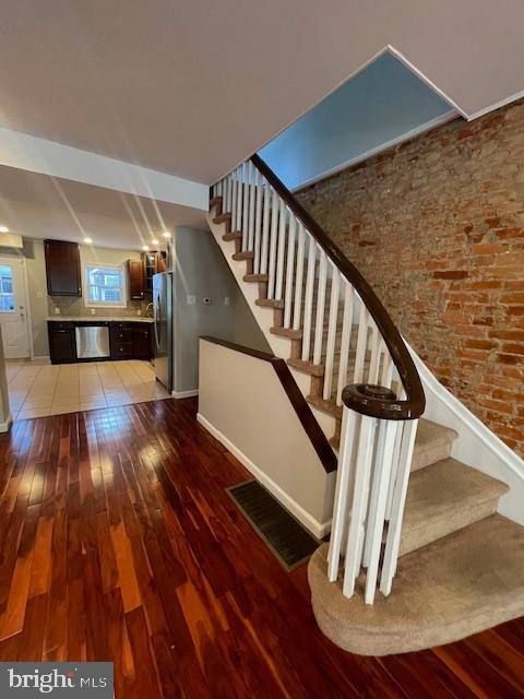Building Photo - 1124 Gerritt St