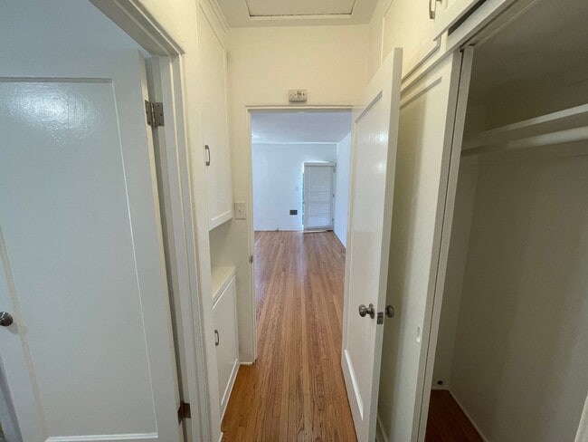 Building Photo - 3538 State St