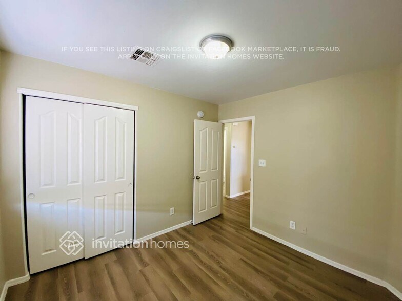 Building Photo - 250 Dakota St