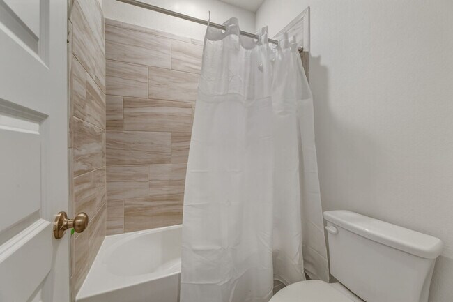 Building Photo - 2017 Ridge Runner Dr