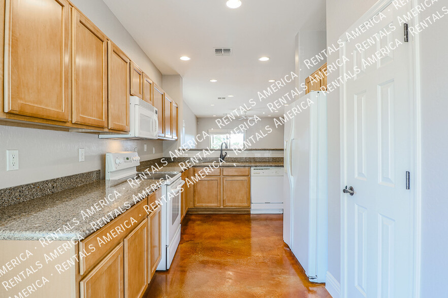Building Photo - 33620 N 26th Ave