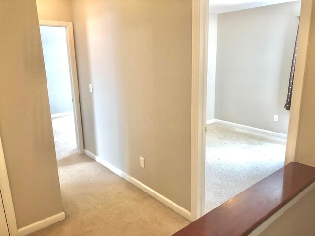 Building Photo - 2916 Abbey Knoll Dr