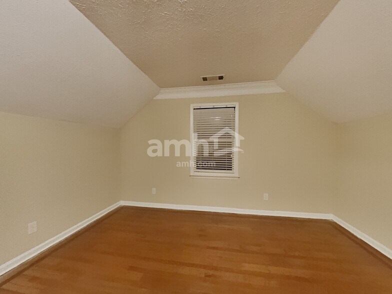 Building Photo - 4383 Laughlin Ct NW