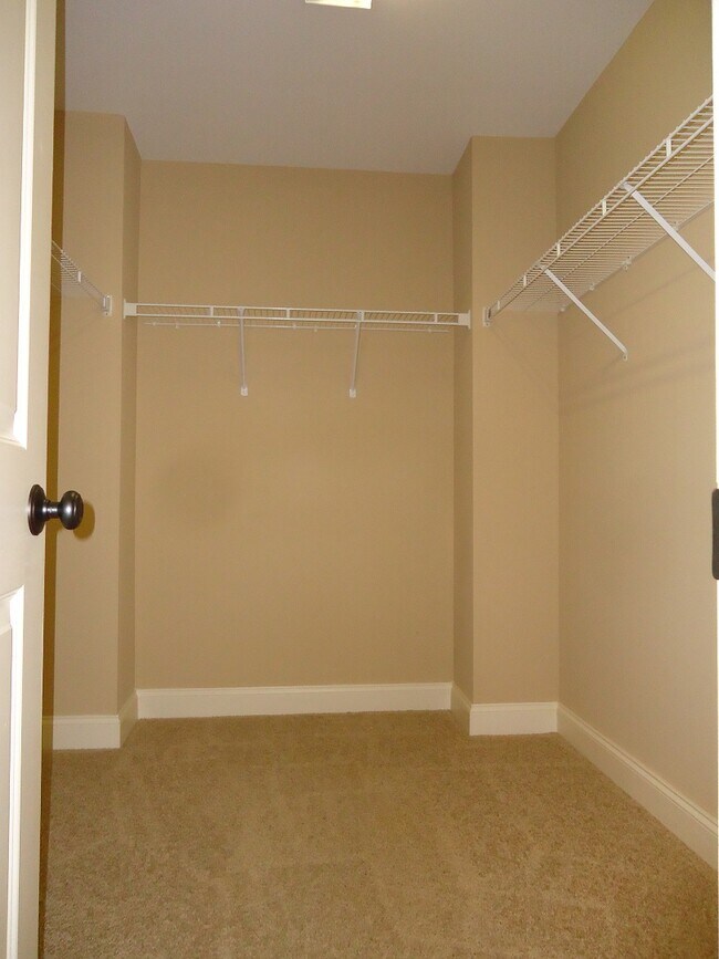 Building Photo - 1120 Weston Green Loop