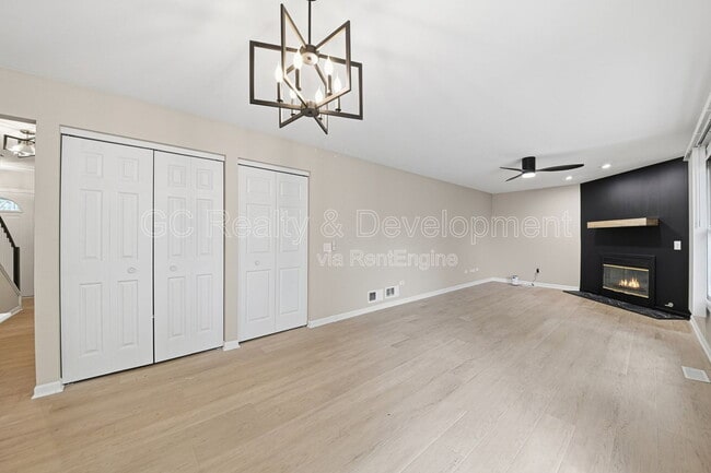 Building Photo - 1244 Pine Grove Ave
