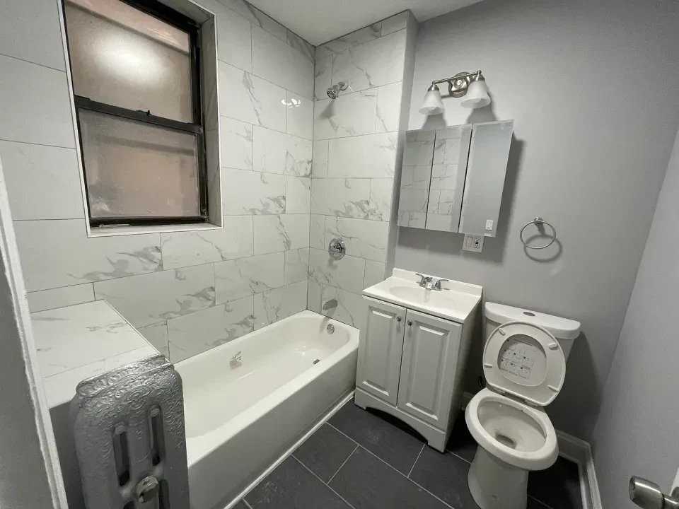 Building Photo - 2666 E 77th St
