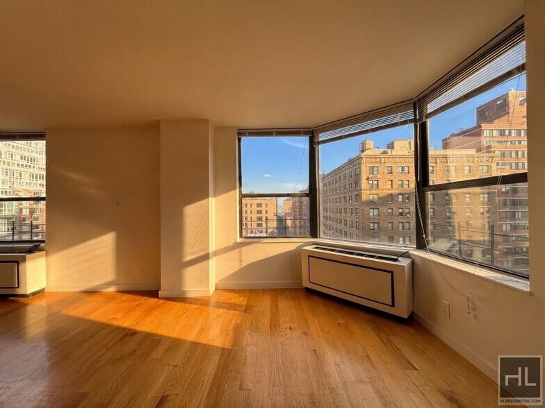 Building Photo - West 87th Street