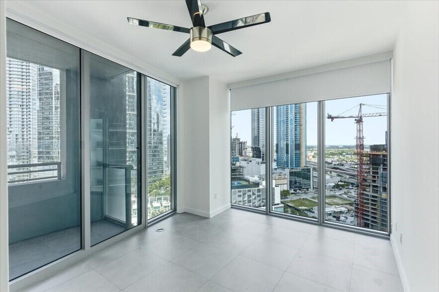 Building Photo - 888 Biscayne Blvd