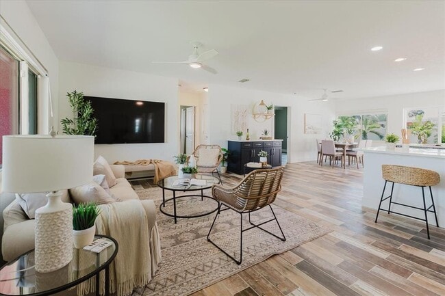 Building Photo - 411 87th Ave