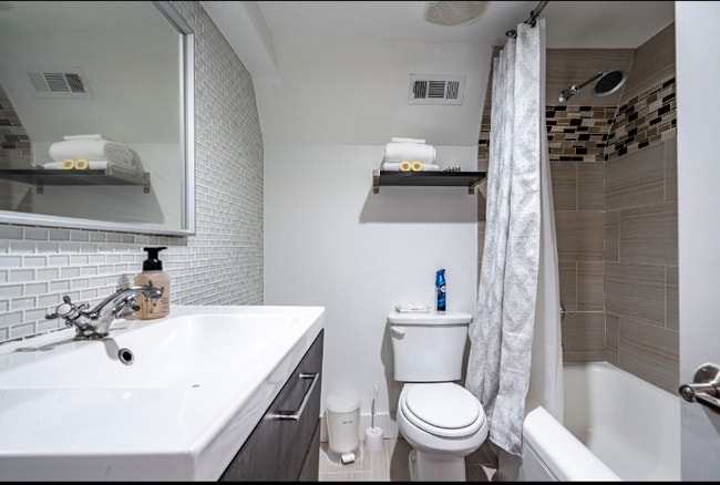 Building Photo - 1399 N Druid Hills Rd