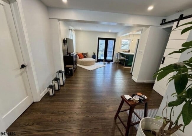 Building Photo - 321 Minute Arms Rd