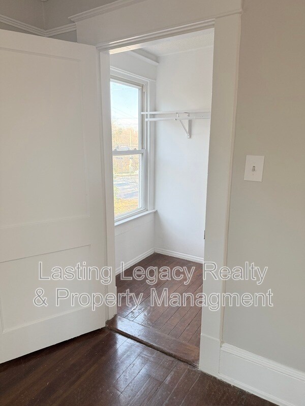 Building Photo - 3410 Old Greensboro Rd