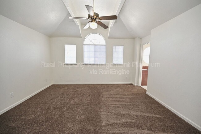 Building Photo - 2233 E Christopher Dr