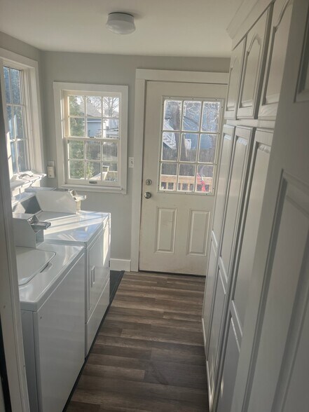 Building Photo - 30 Cherry St