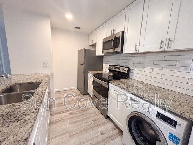 Building Photo - 9940 7th Way N