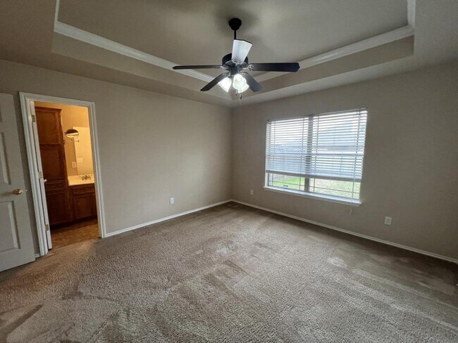 Building Photo - 4205 Cambridge Dr