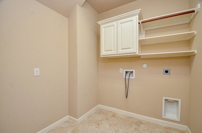 Building Photo - 2703 Bonnie Bray Dr