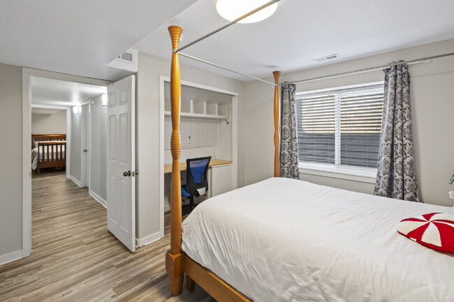 Building Photo - Spacious Home with Finished Basement, Granite Kitchen & Fenced Yard Near Fort Carson