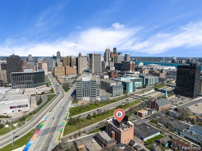 Building Photo - 1535 Sixth St