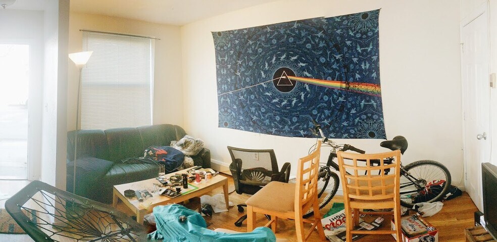 Building Photo - 86 Hammond St