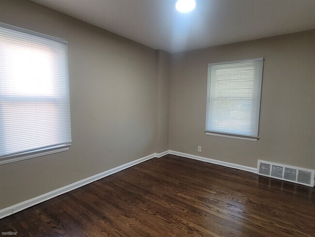 Building Photo - 3 br, 1 bath House - 2721 N Connecticut Ave