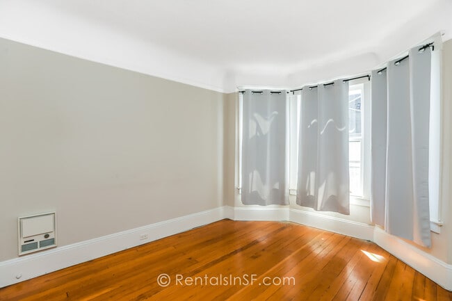 Building Photo - 360 Locust St