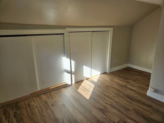 Building Photo - 71 Chapel St