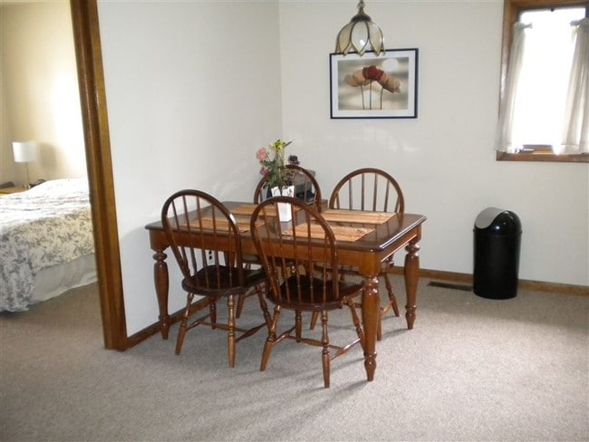 Building Photo - 1 br, 1 bath 4plex - 262 W Liberty St Apt ...