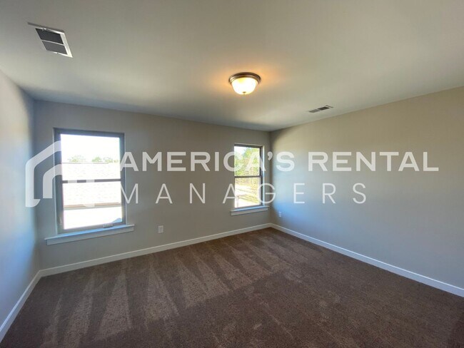 Building Photo - Home for Rent in Lincoln, AL!