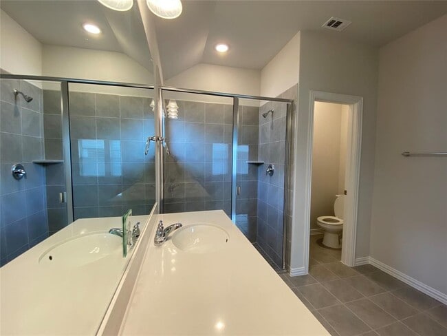 Building Photo - 655 Windbrook Dr