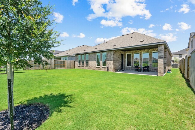 Building Photo - 31051 Sun Vly Dr