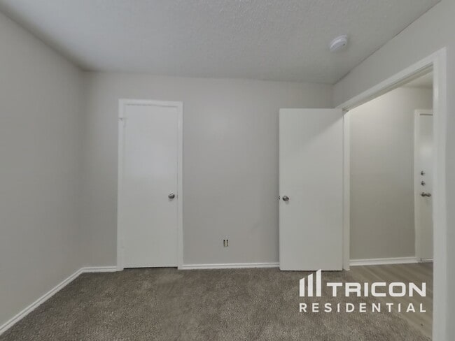 Building Photo - 8130 Ocean Meadow Dr