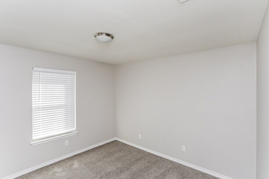 Building Photo - 1226 Misty Meadow Dr