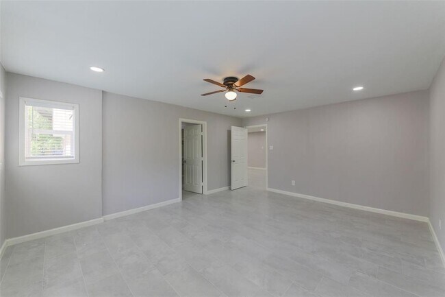 Building Photo - 3605 Barberry Dr