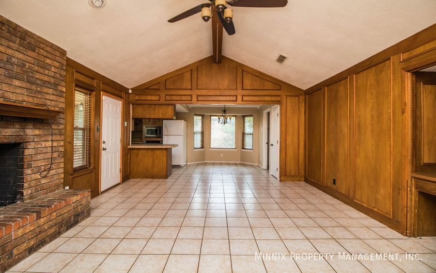 Building Photo - 4429 Esmond Dr