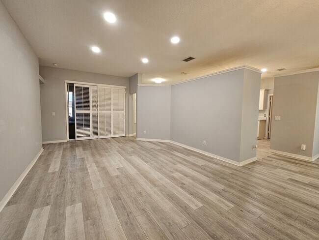 Building Photo - Your Clermont Home Awaits — Space, Style, and a Prime Location