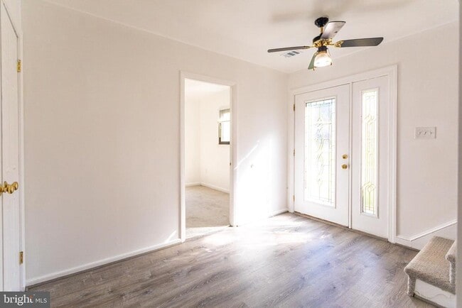 Building Photo - 4203 Lyons St