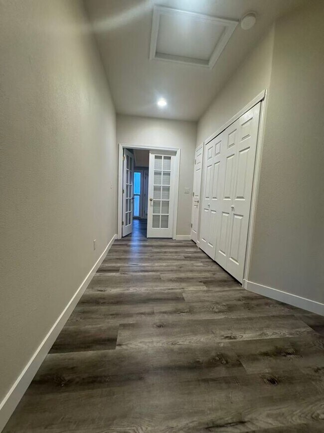 Building Photo - ---REMODEL---comfort Condo for Rent in Aurora