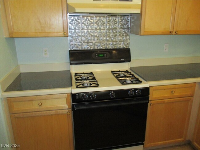 Building Photo - 1052 Country Skies Ave