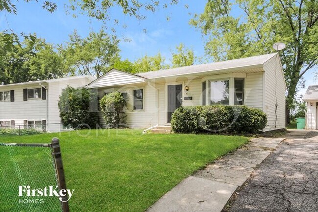 Building Photo - 671 Marine Dr